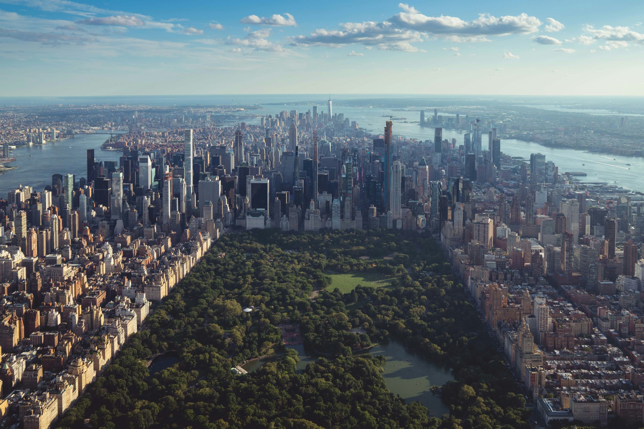 Manhattan skyline in New York City - elite NYC private school admissions