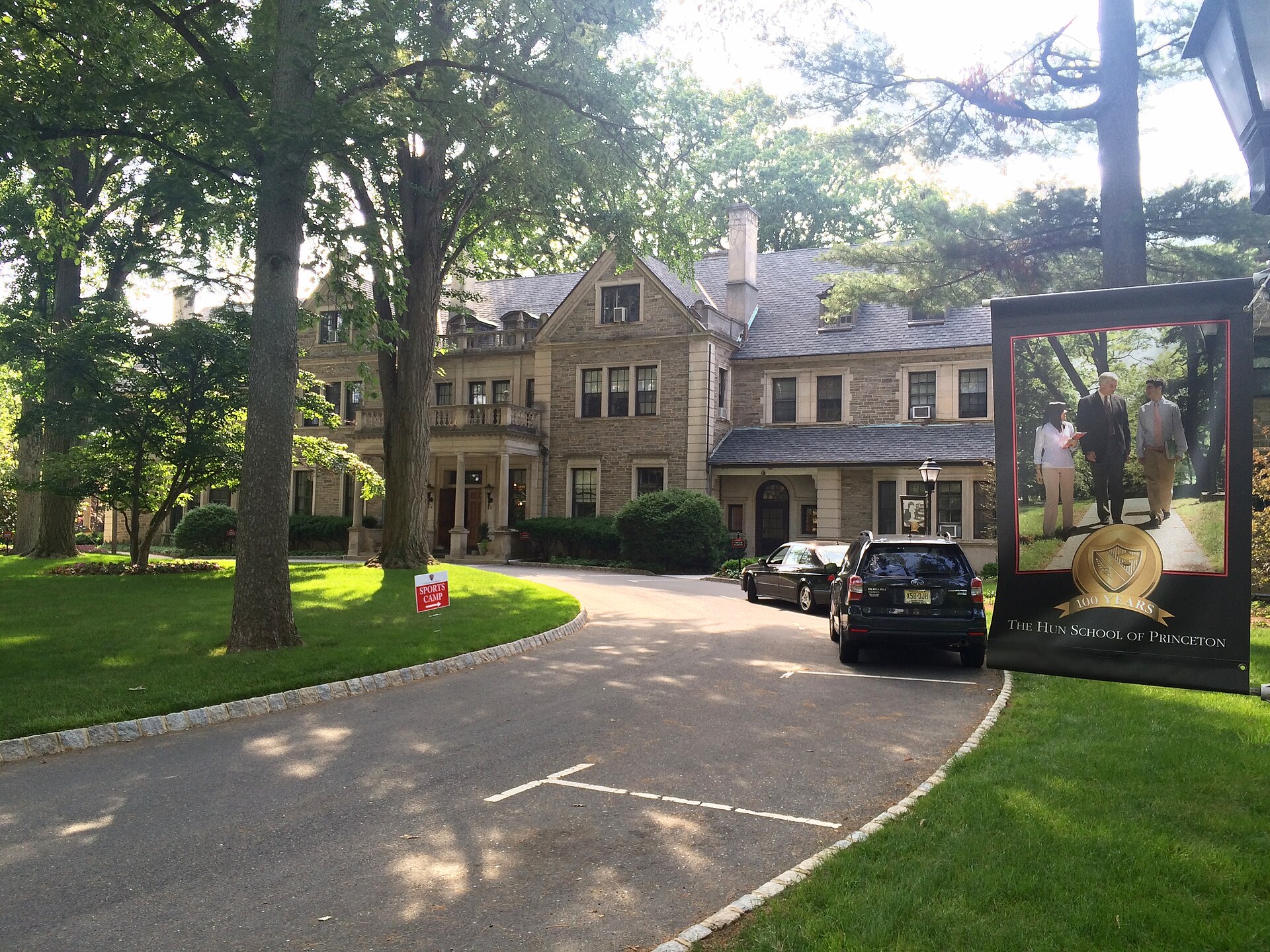 The Hun School of Princeton campus entrance and main building