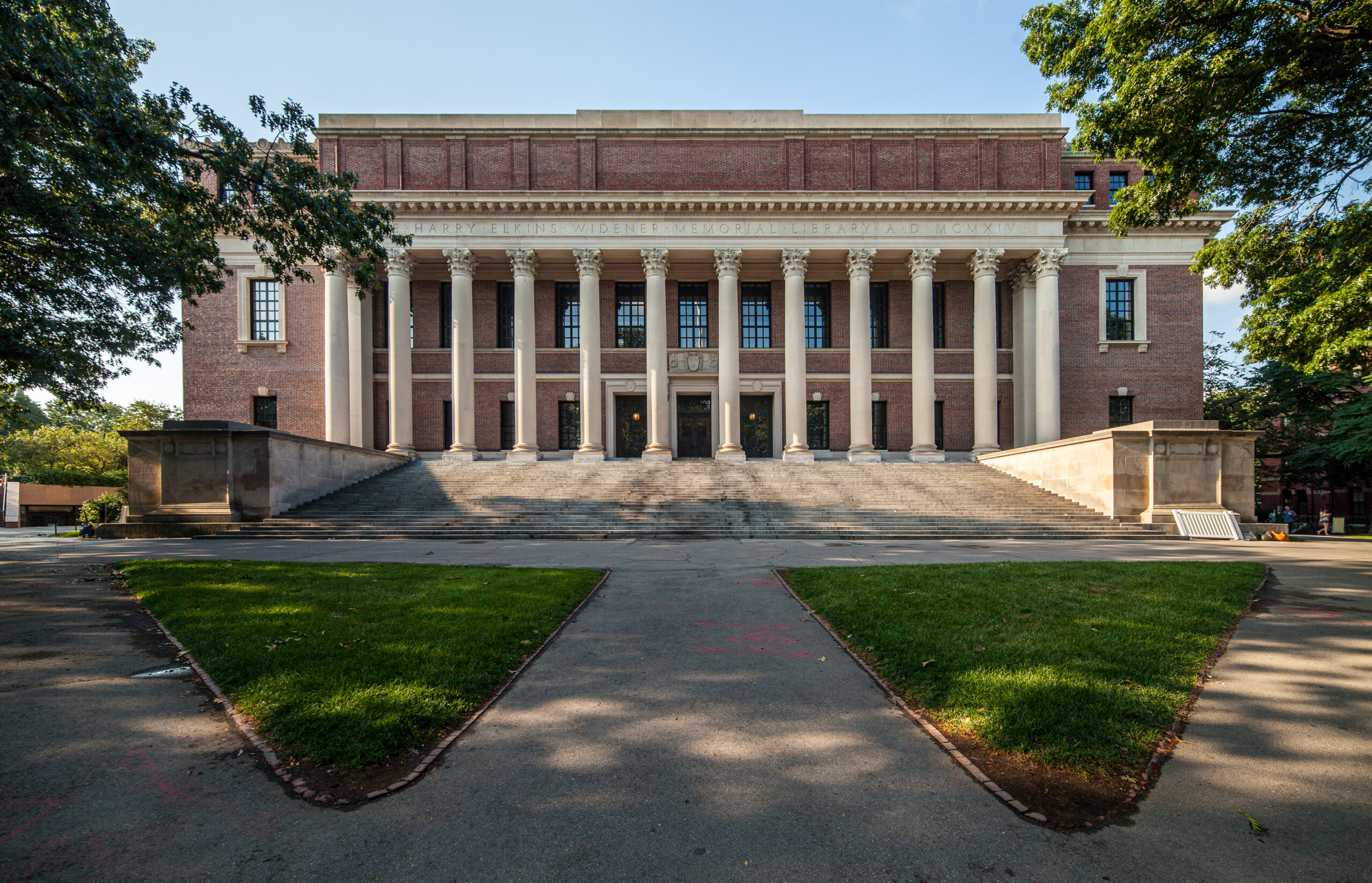Widener Library at Harvard University, representing personal growth Common App essays for elite admissions