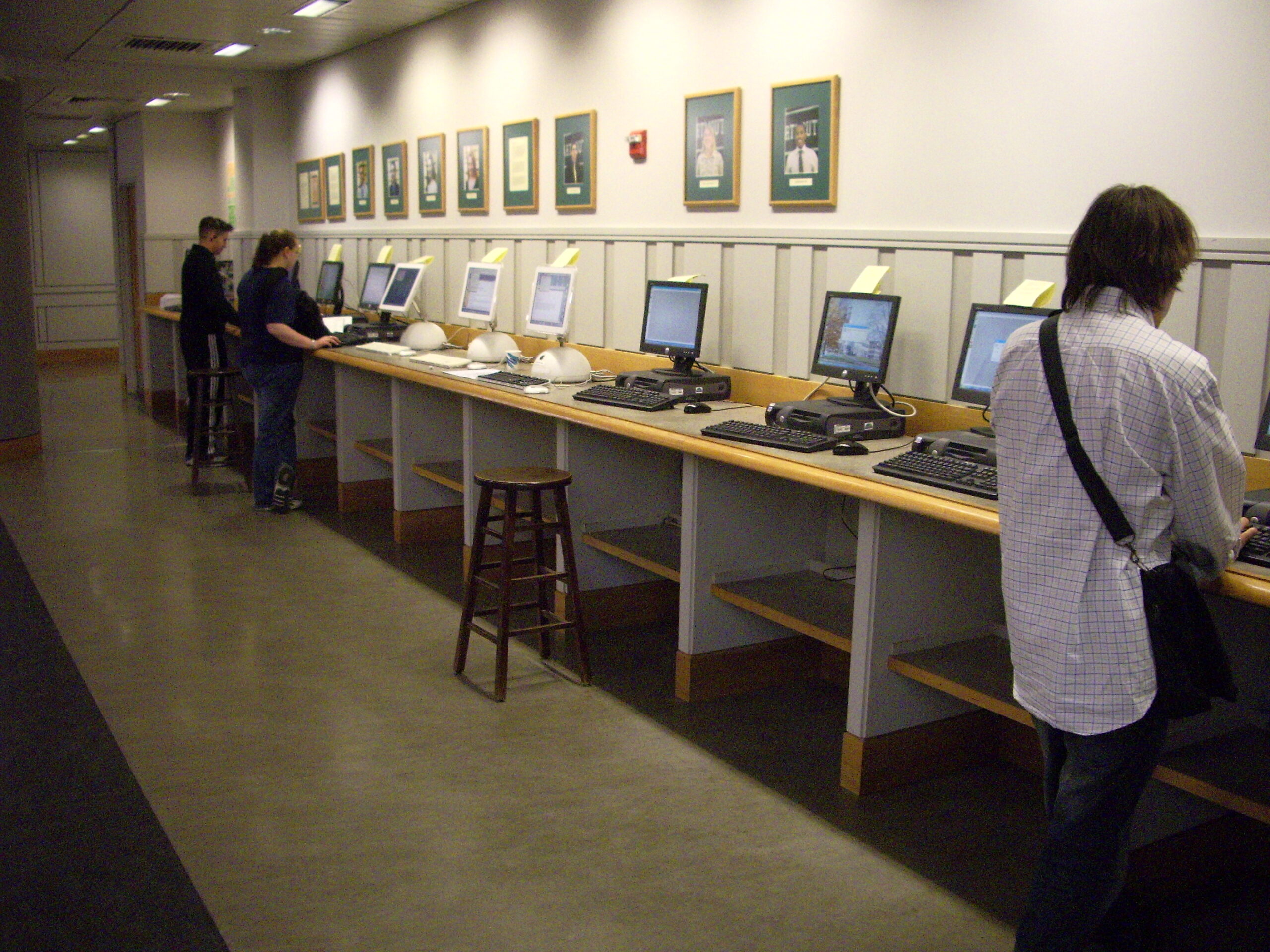Baker-Berry Library at Dartmouth College, representing Common App essay timeline planning