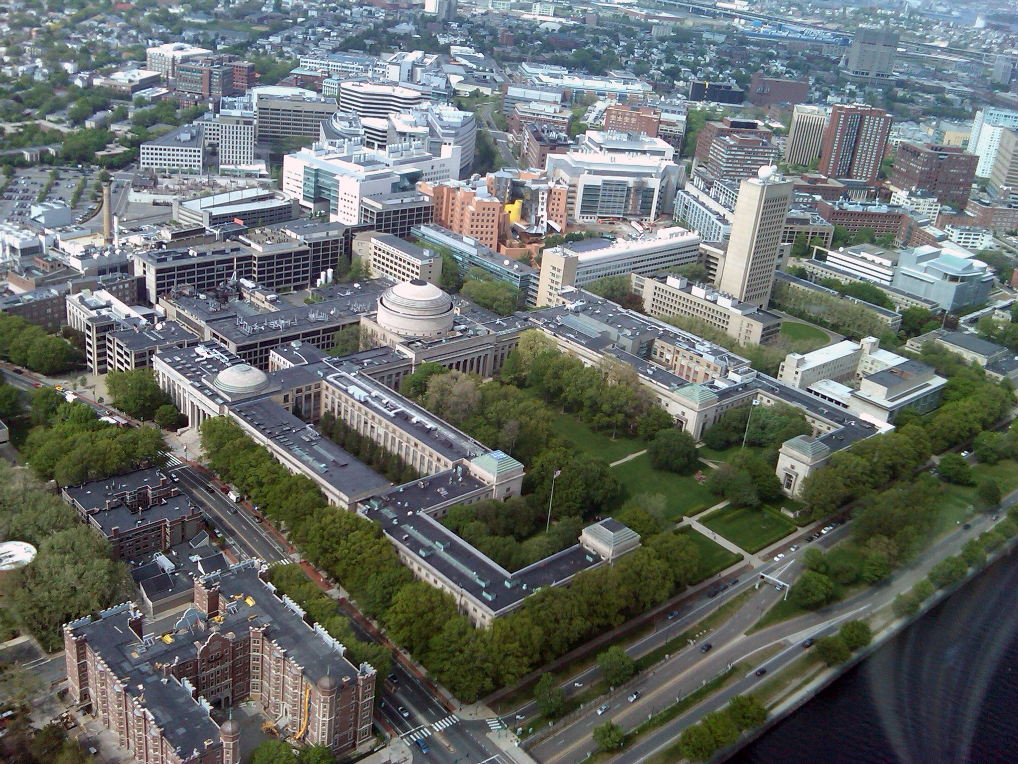 MIT Massachusetts Institute of Technology main campus aerial view