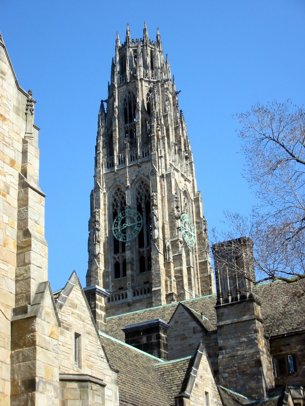 Harkness Tower at Yale University, host of Yale Summer Session Pre-College