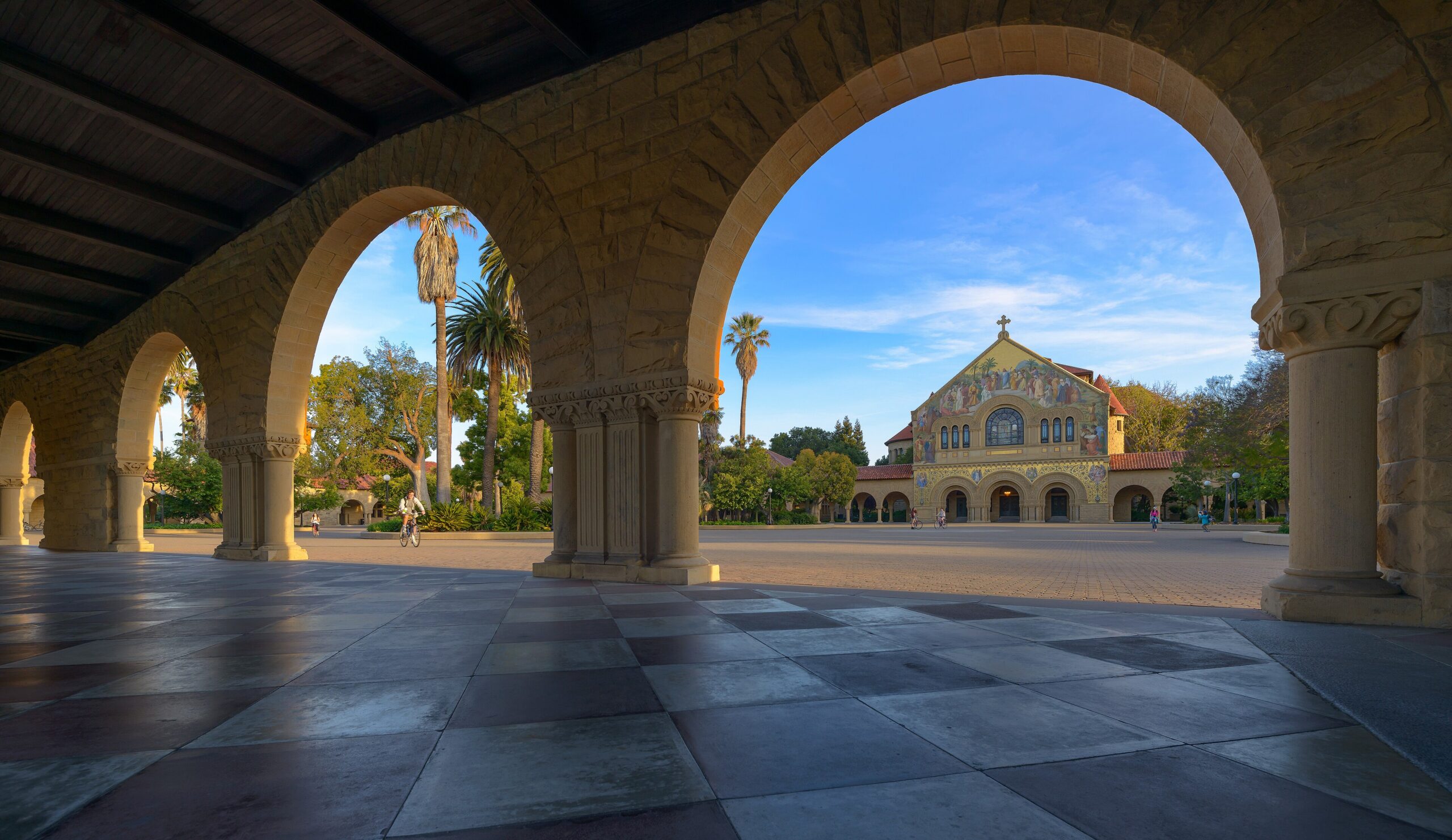 Stanford University Main Quad arches with Memorial Church, illustrating Stanford legacy admissions
