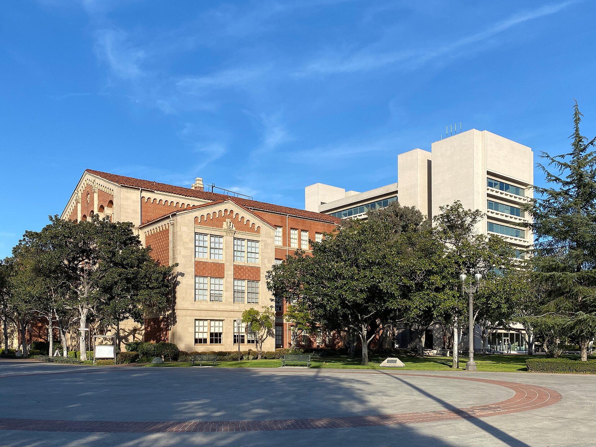 Hoffman Hall, home of USC Marshall School of Business