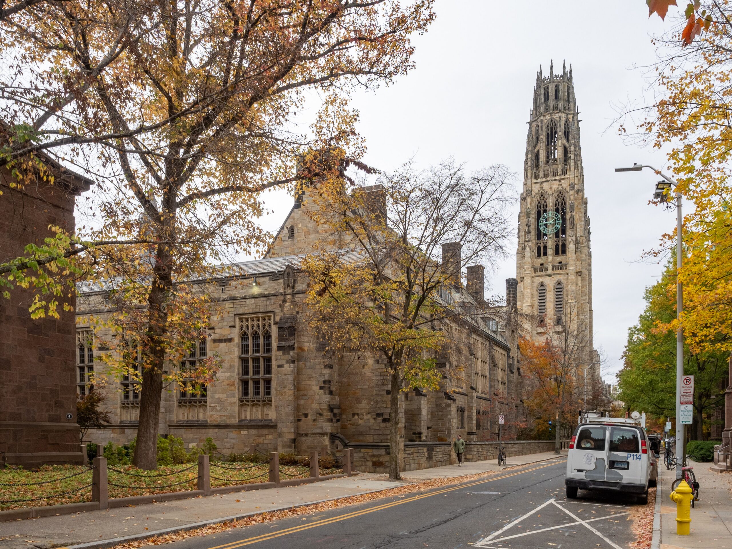 Harkness Tower at Yale University, illustrating Yale legacy admissions