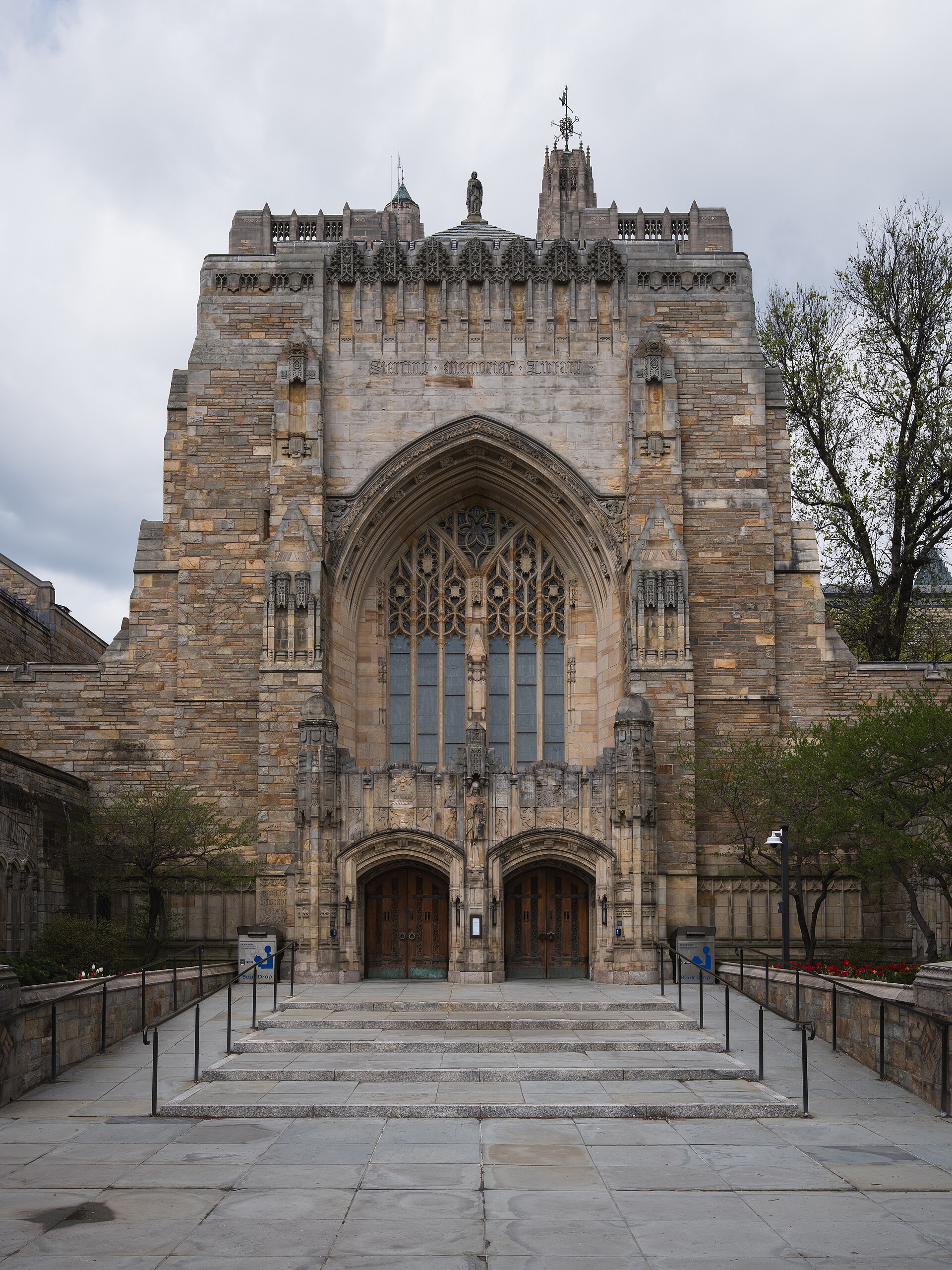 Sterling Memorial Library, Yale University