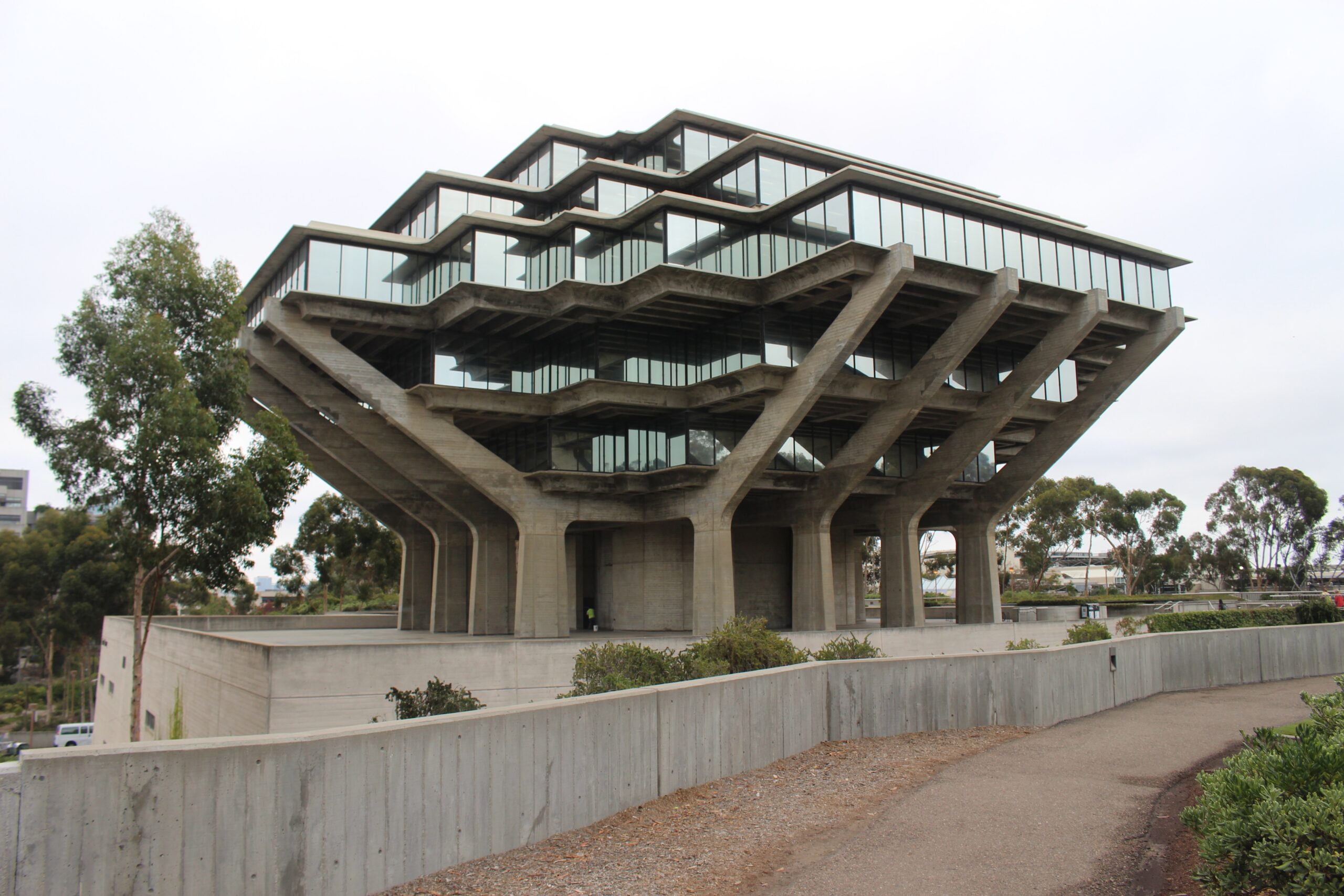 Geisel Library at UC San Diego